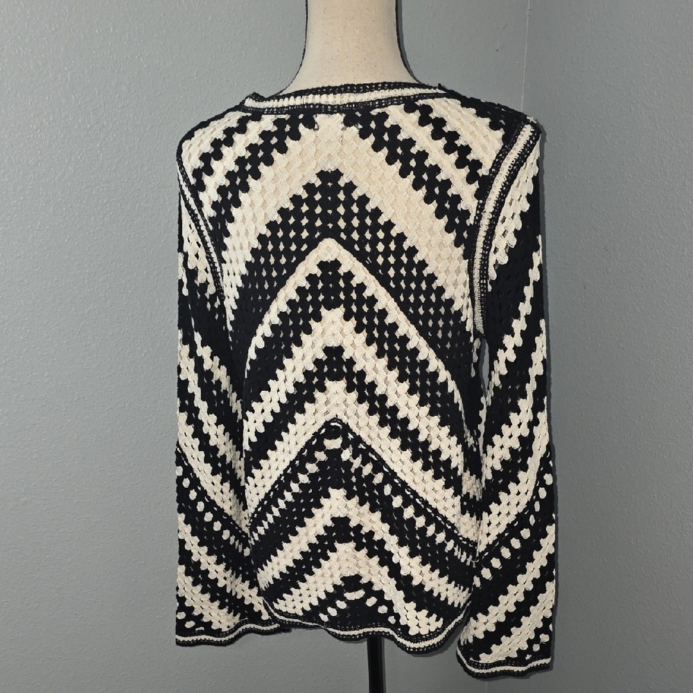 Black & Cream Chevron Crochet Crewneck Sweater - Women - Picture 6 of 8
